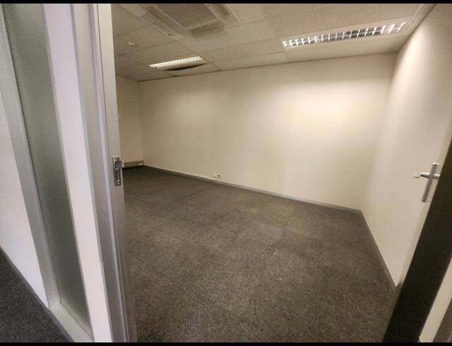 514M² OFFICE TO LET IN RANDJESPARK